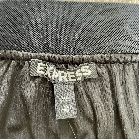 NWT Express Floral Pleated Midi Skirt - Picture 4 of 5